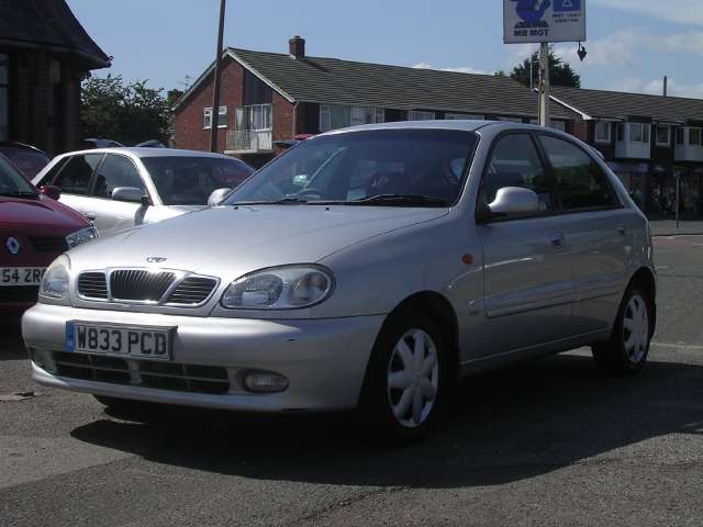picture of daewoo automobile